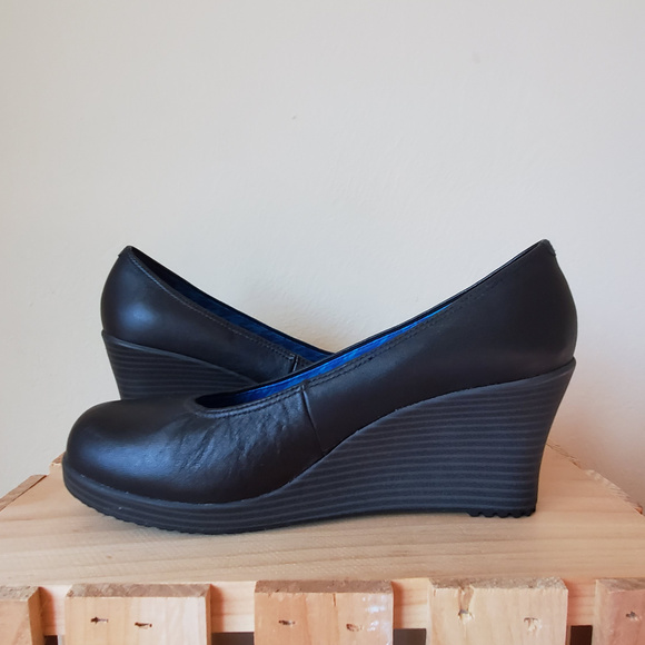 Crocs Wedge Black Size 6.5 - Picture 1 of 5